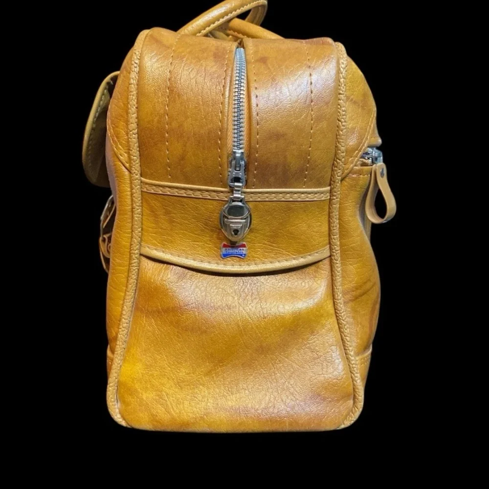 Vintage American Tourister Leather Men's Travel Bag / Carry-On-1970s